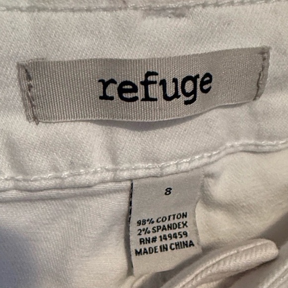 Refuge Distressed Jeans - Picture 3 of 7